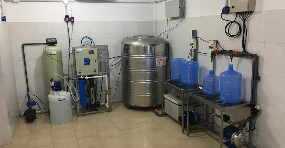 Tratamiento de Agua con Osmosis y Ozonizador para Planta Embotelladoras de bebidas