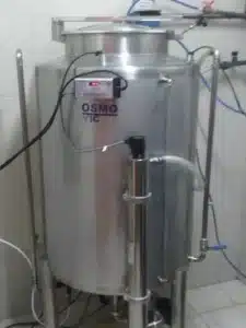 Tanque ozonizador de agua utilizado en Centros de Hemodiálisis y Embotelladoras de bebidas