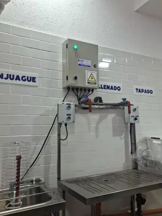 Planta embotelladora de bidones de agua de uno de nuestros clientes